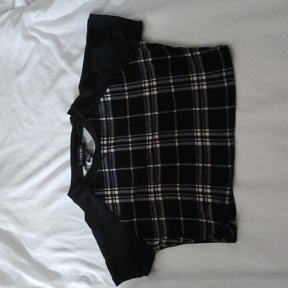 Cropped Baby Tee // Size Medium (M) // Brand StreetWear Society //